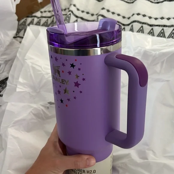 NEW Stanley x Olivia Rodrigo 40 oz Tumbler - Picture 5 of 14